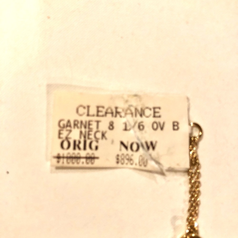 Garnet Gold Neckless - Picture 4 of 4